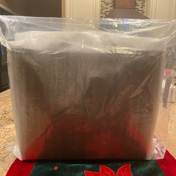 NWTs COACH Pebbled Leather Derby Tote Shoulder Bag in Gold/1941 Black with red - Picture 6 of 12